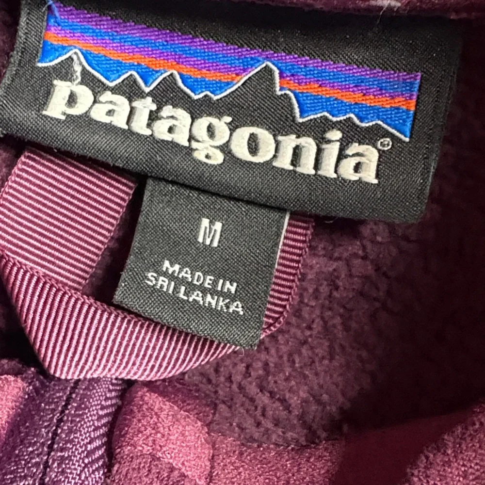 Patagonia purple women’s medium purple zip up jacket